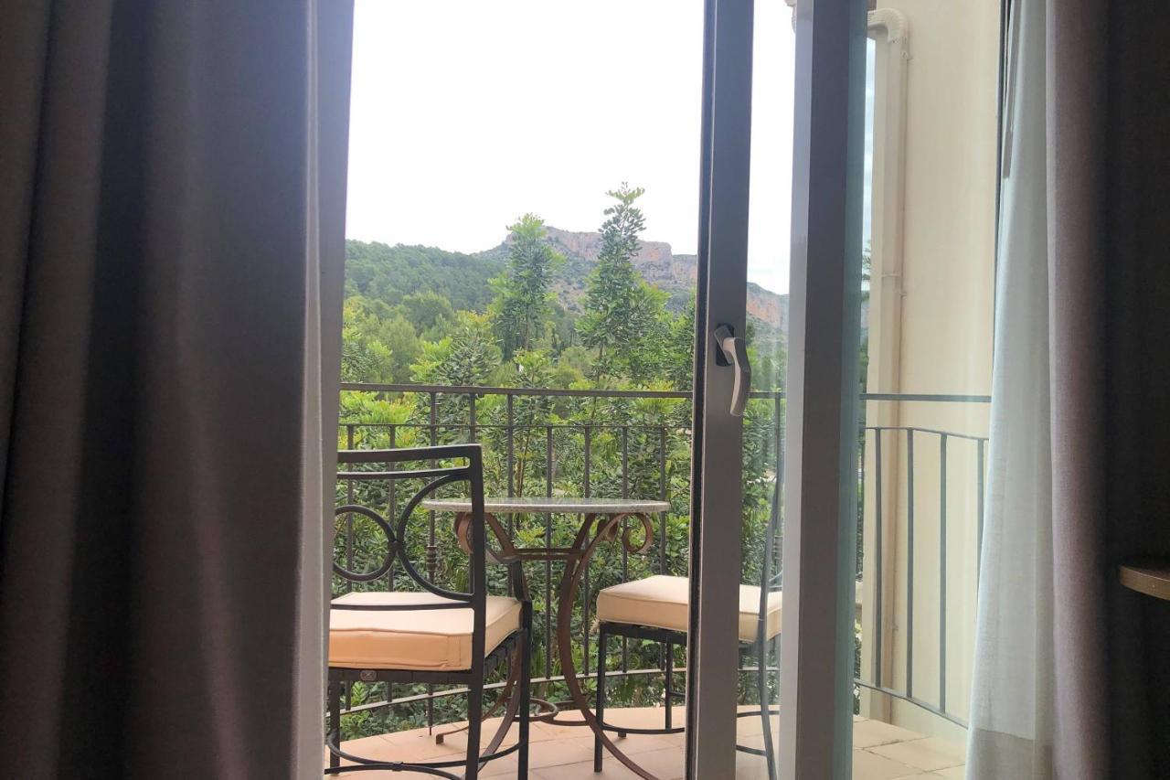 Denia Marriott La Sella Golf Resort & Spa Екстериор снимка A view of the balcony of a room at the hotel