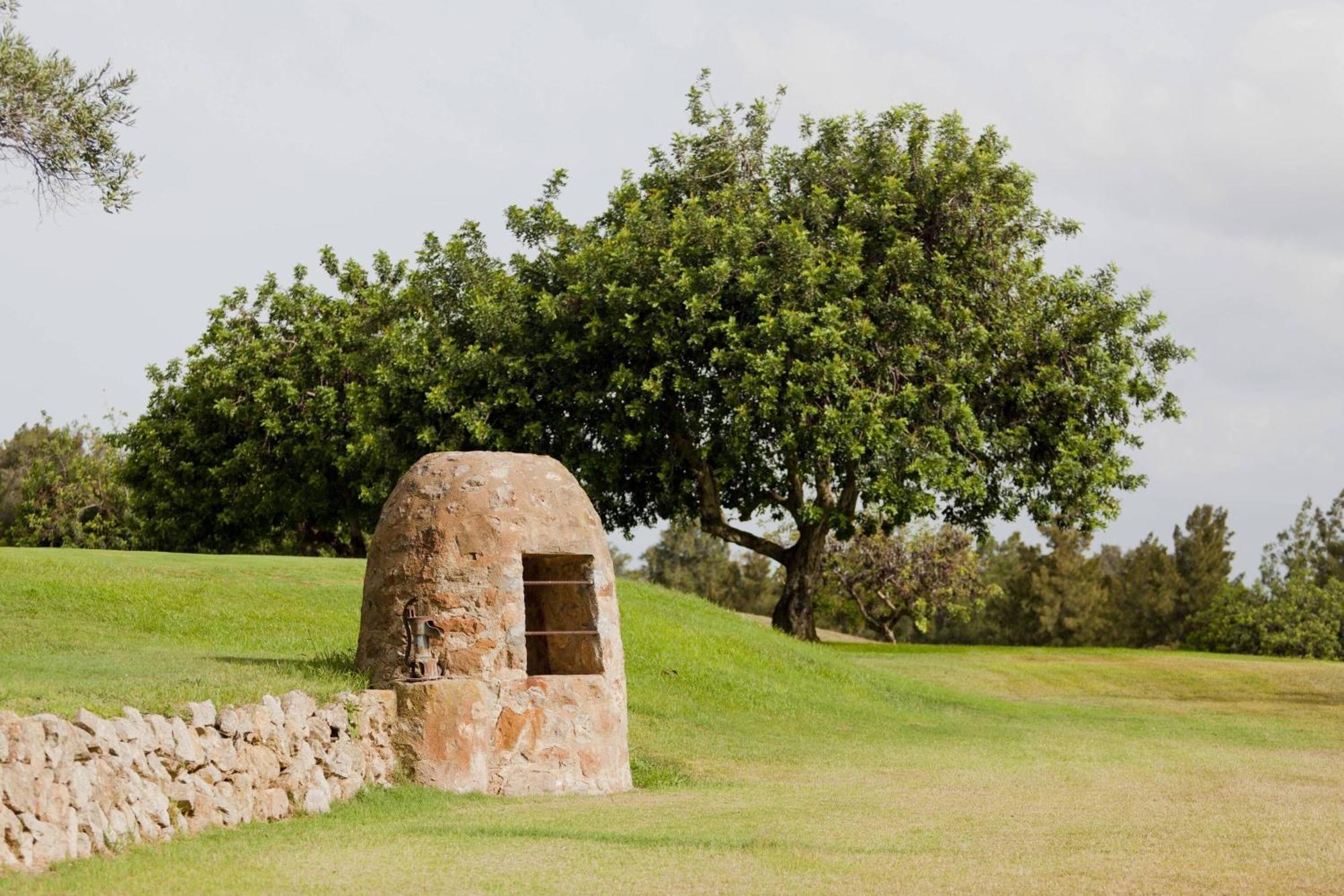 Denia Marriott La Sella Golf Resort & Spa Екстериор снимка A sentry box at Fort Belan
